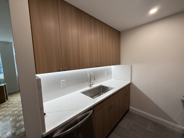 Bathrooms remodel by A&A Construction