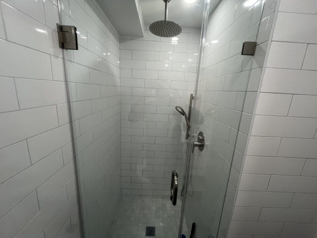 Bathrooms remodel by A&A Construction